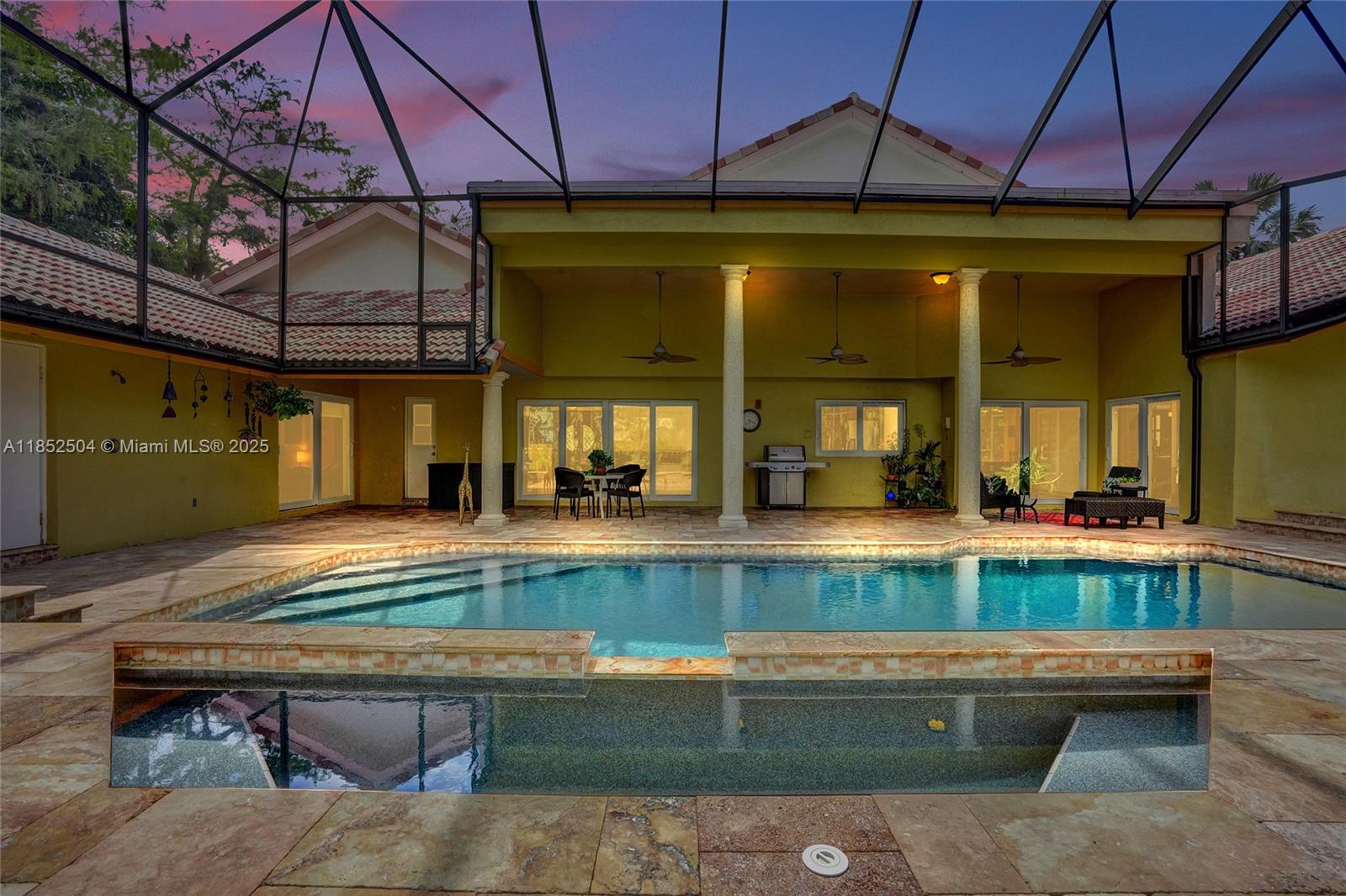 WHISPERING WOODS - Residential