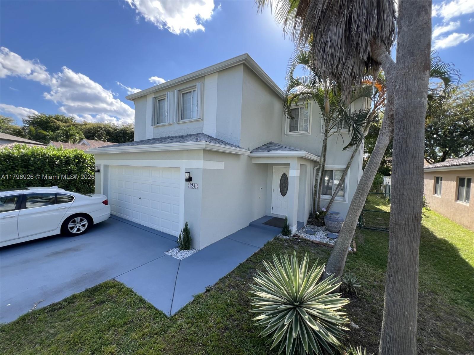 1241 SW 46th Way