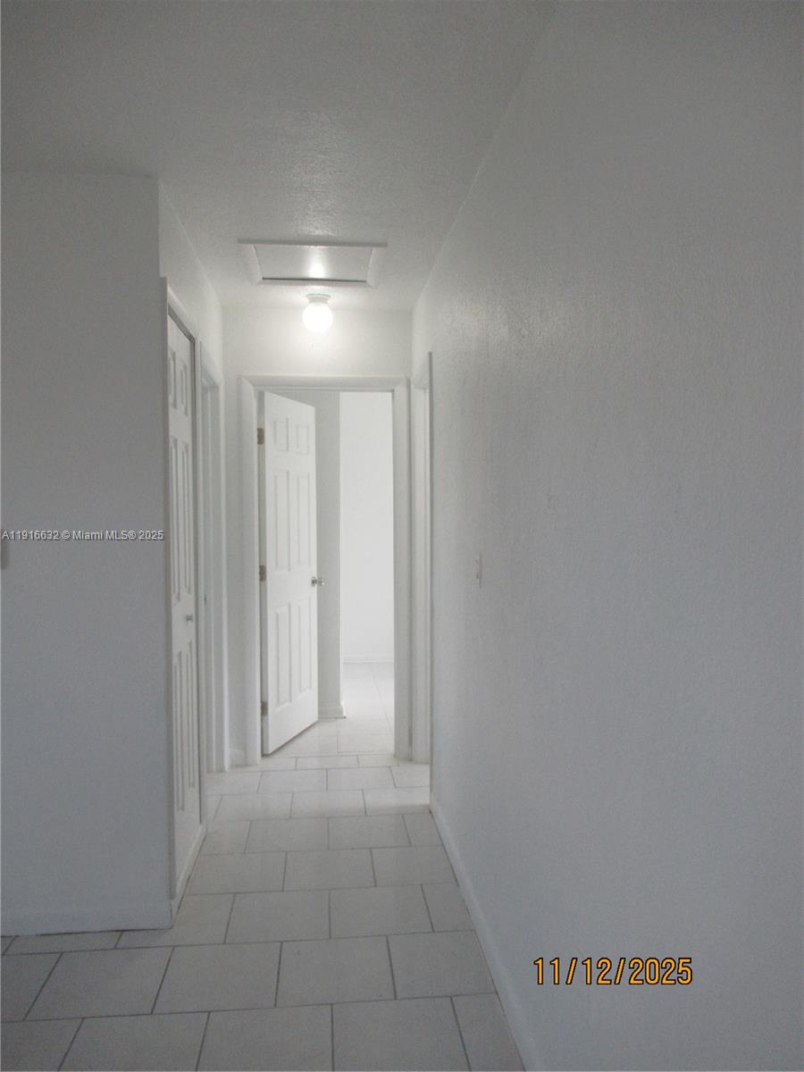 RIVERDALE ESTS SEC 1 - Residential Lease