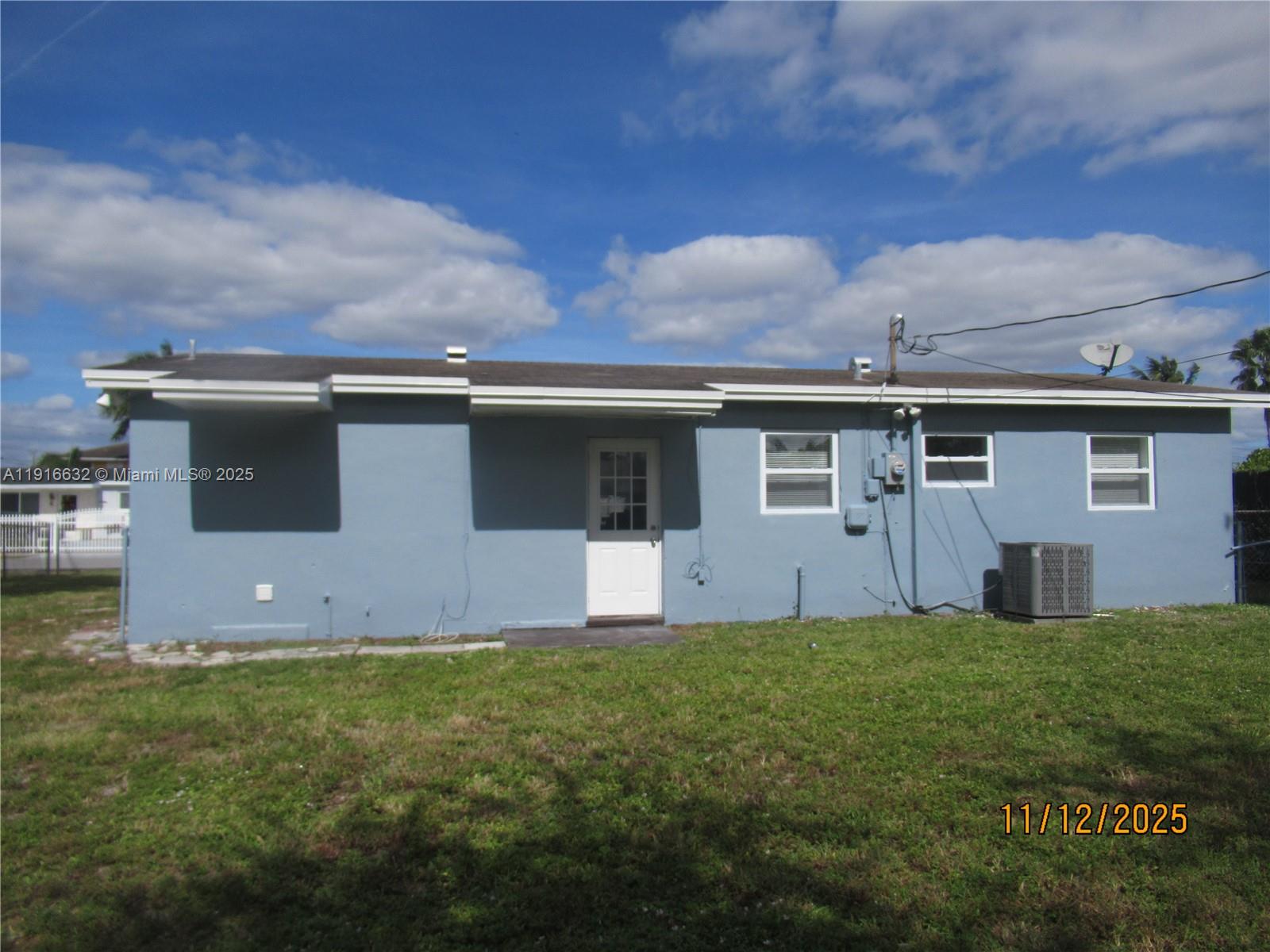 RIVERDALE ESTS SEC 1 - Residential Lease