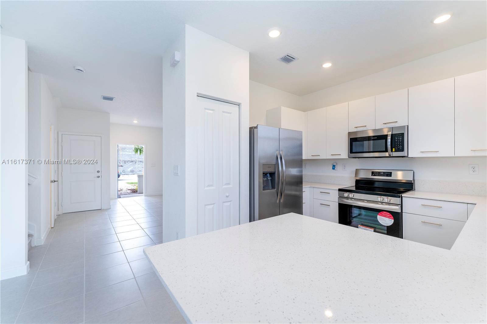 WESTVIEW - Residential Lease