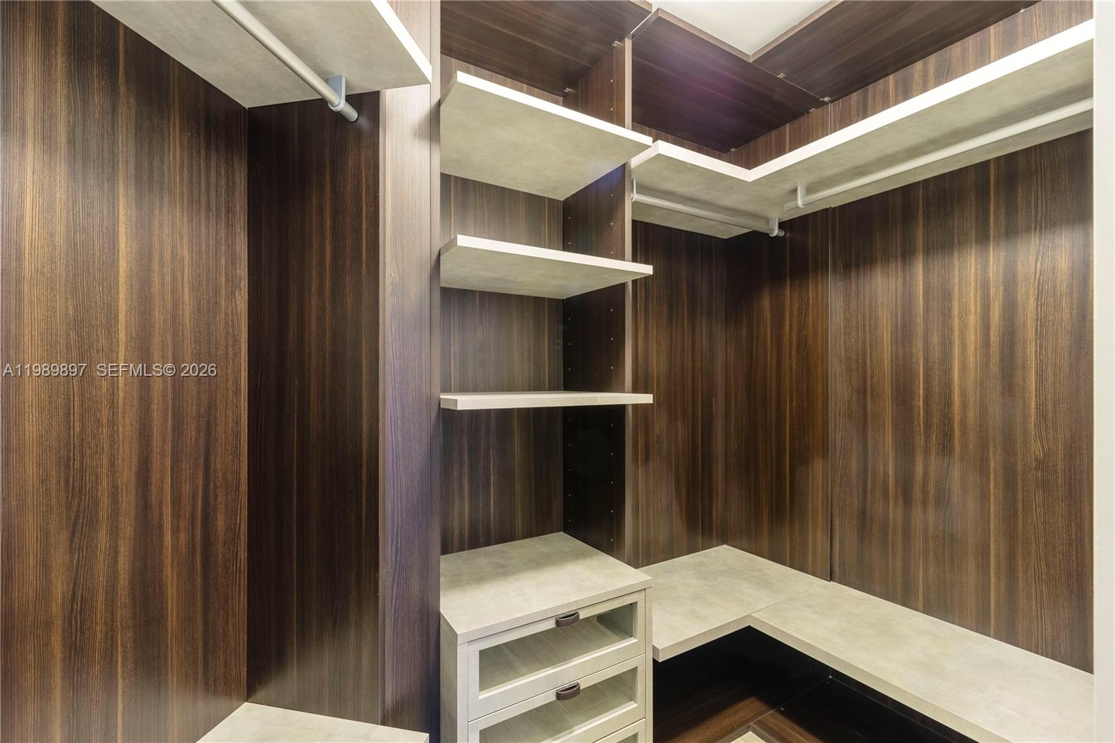 SLS LUX - Residential