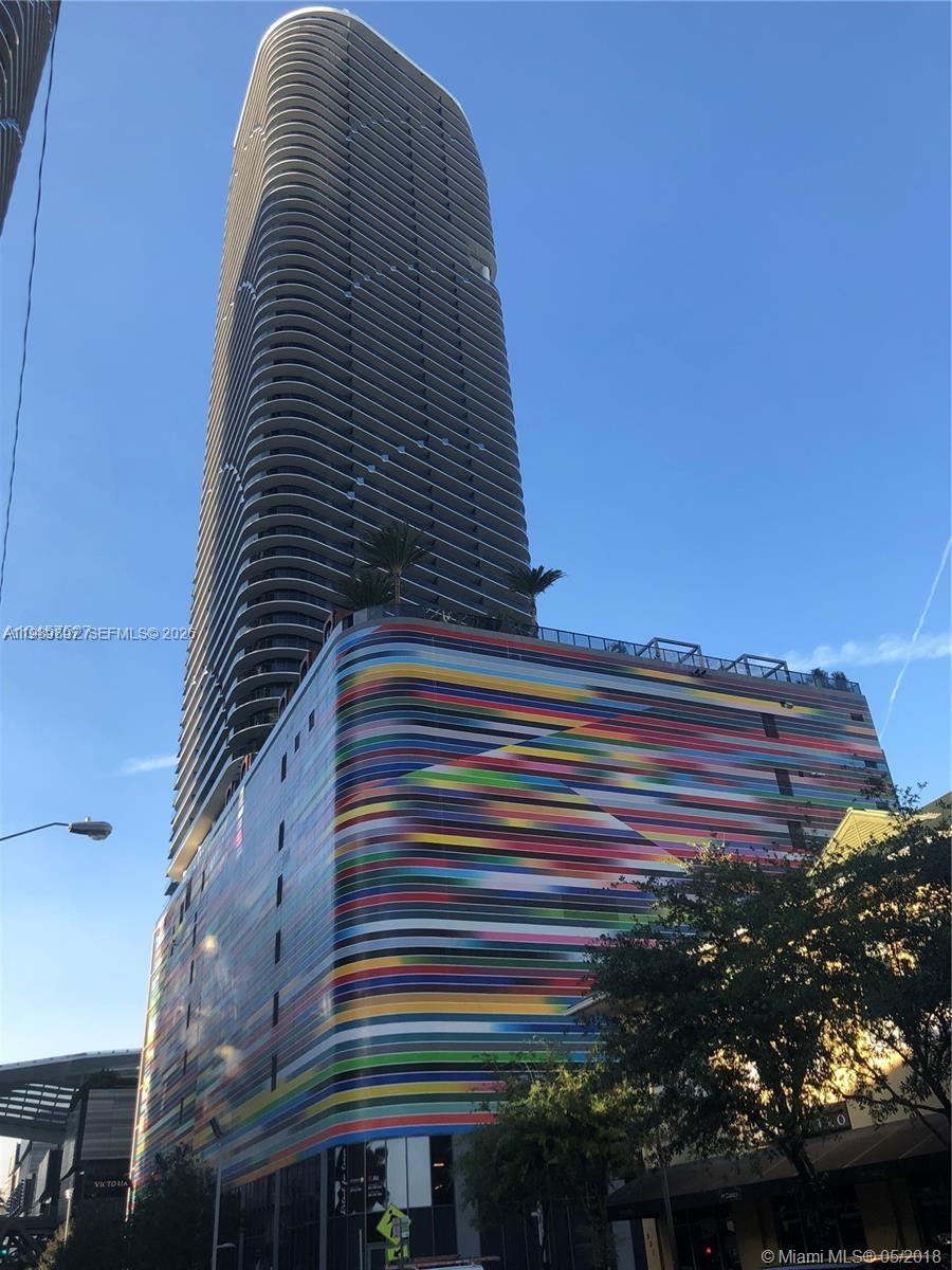 SLS LUX - Residential