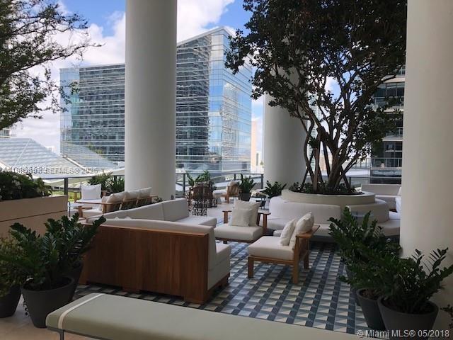 SLS LUX - Residential