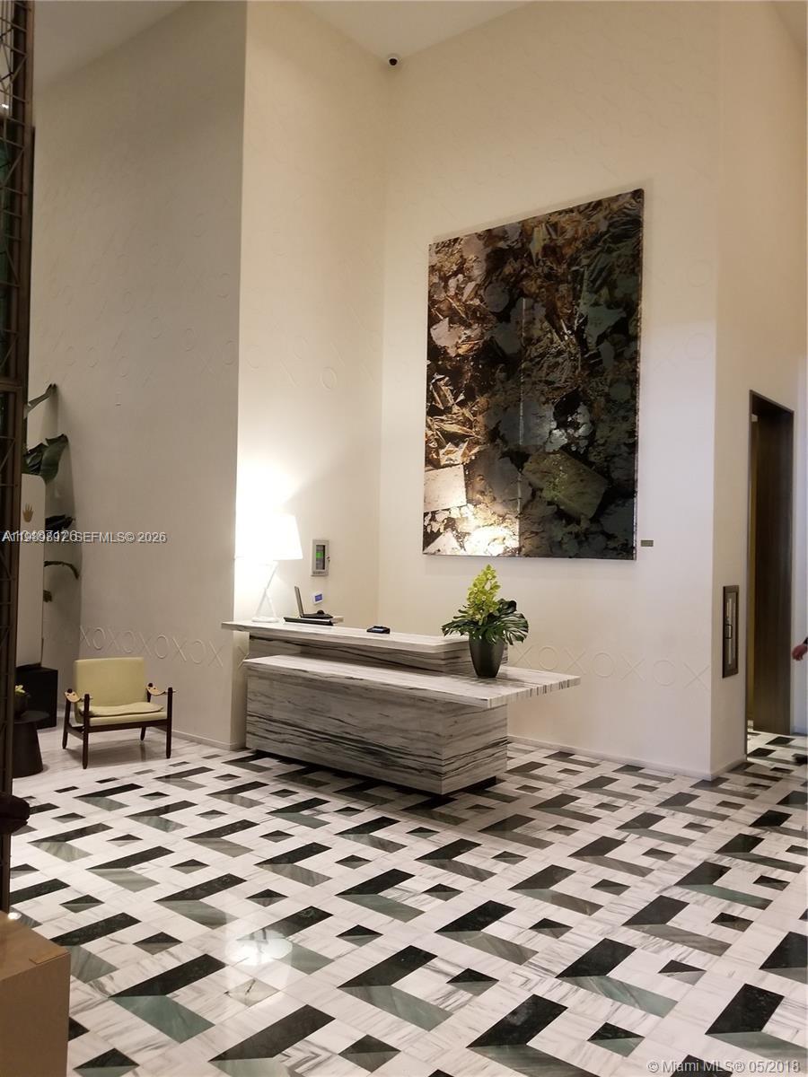 SLS LUX - Residential