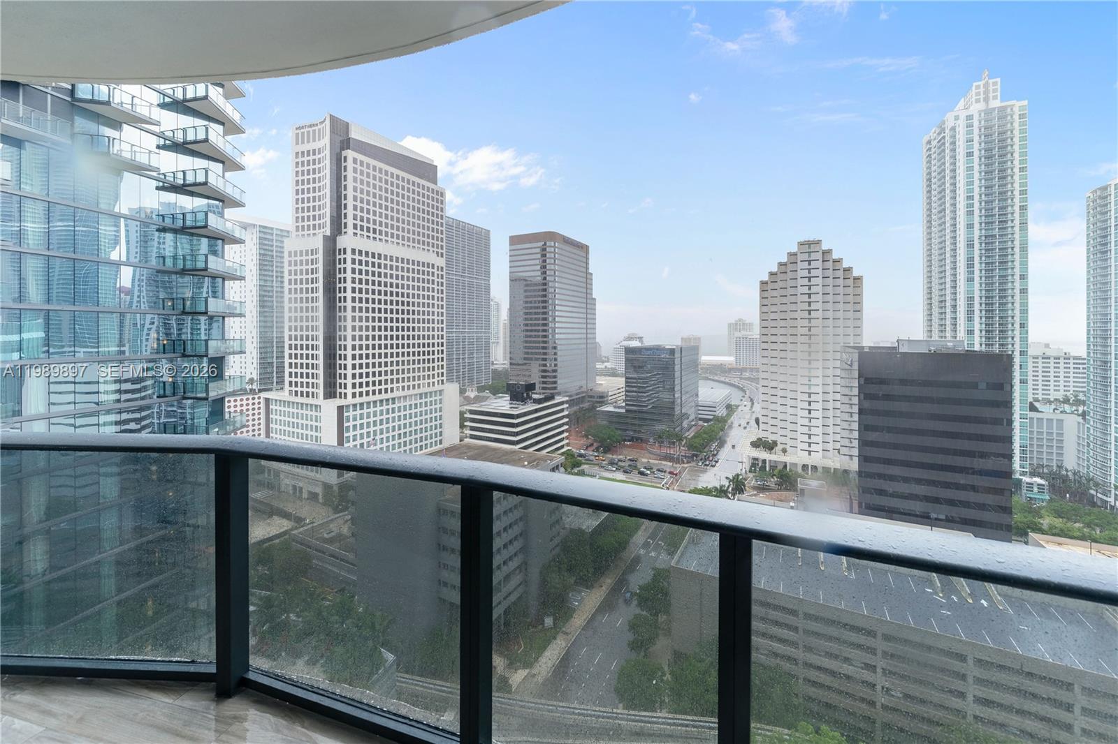 SLS LUX - Residential