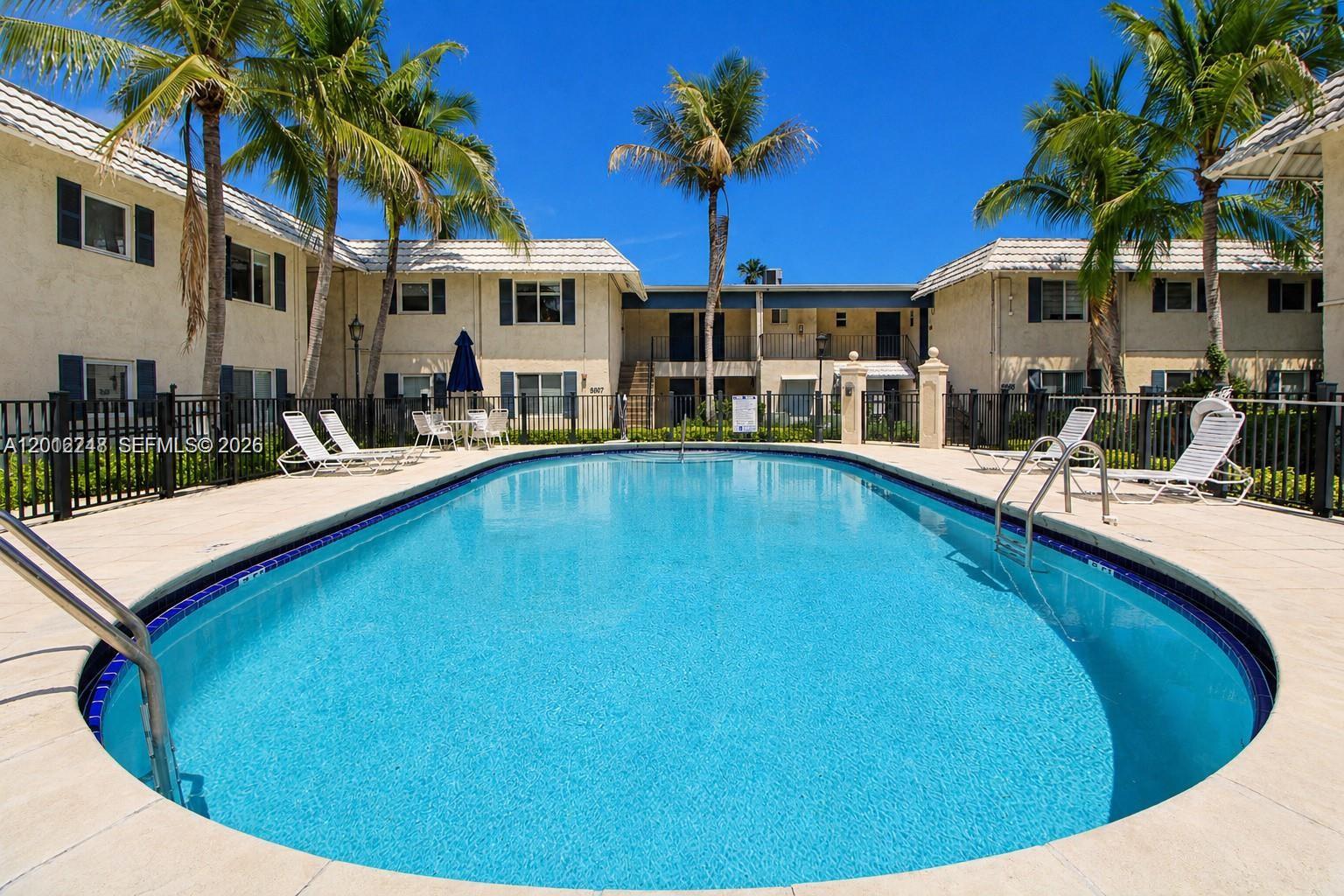 MONTEREY GARDENS OF PINEC - Residential