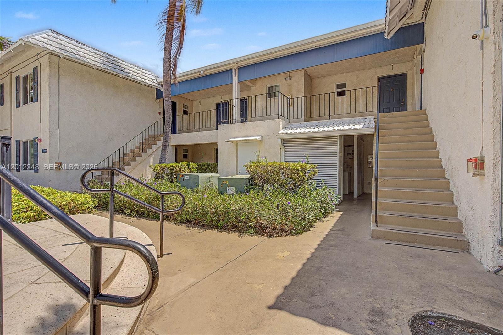 MONTEREY GARDENS OF PINEC - Residential