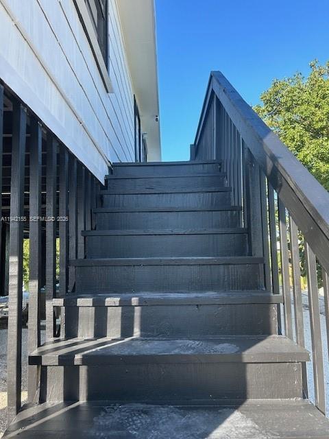 CAHILL PINES AND PALMS - Residential