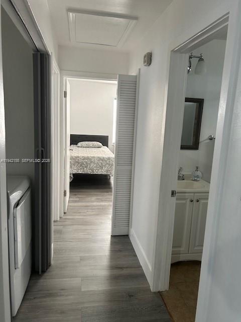 CAHILL PINES AND PALMS - Residential