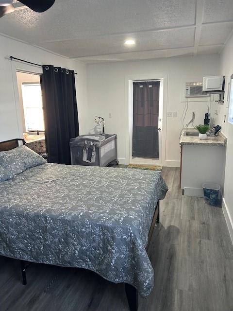 CAHILL PINES AND PALMS - Residential