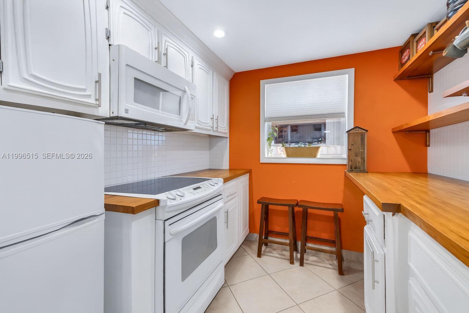 SABAL PINE CONDO - Residential Lease