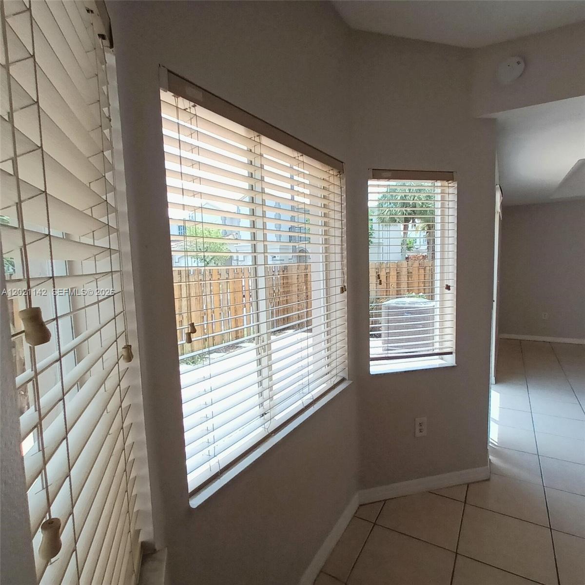 KENDALL VILLAGE TOWNVILLAS - Residential