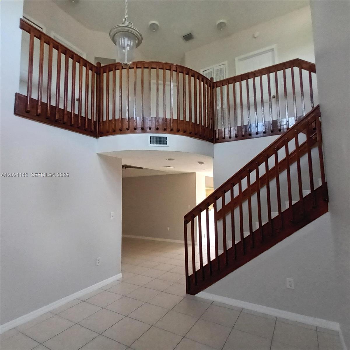KENDALL VILLAGE TOWNVILLAS - Residential