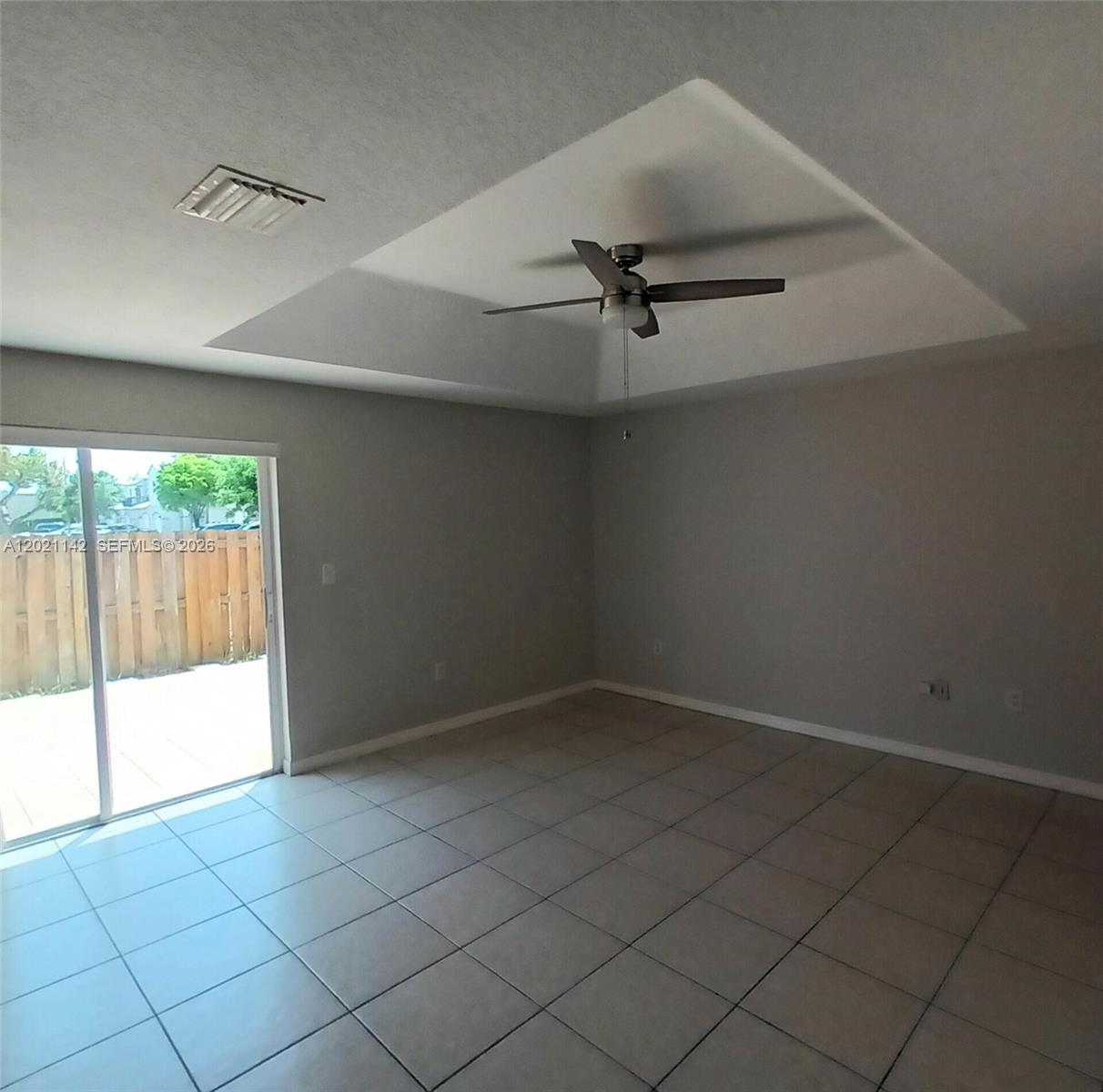KENDALL VILLAGE TOWNVILLAS - Residential