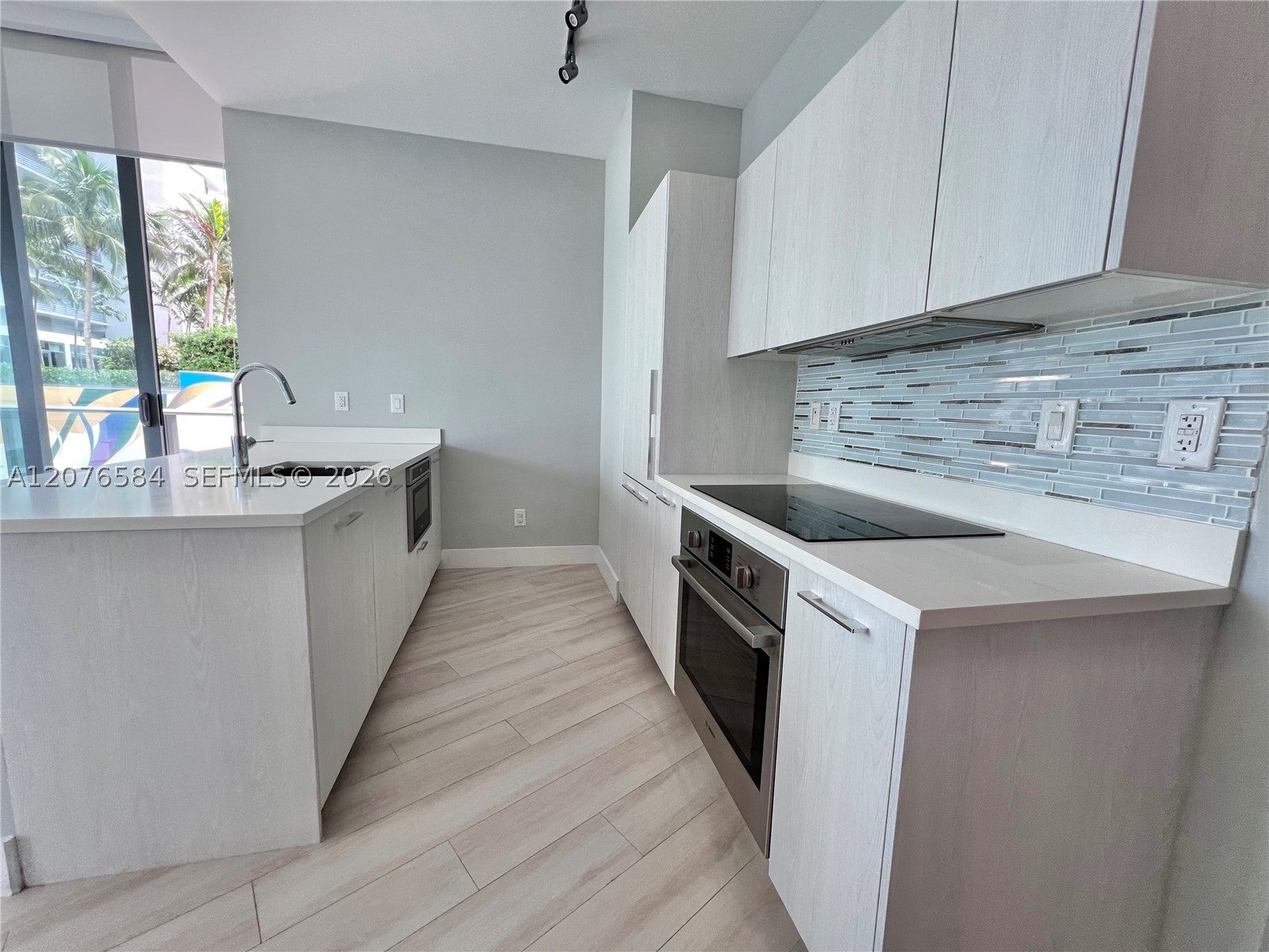 501 NE 31st St 306