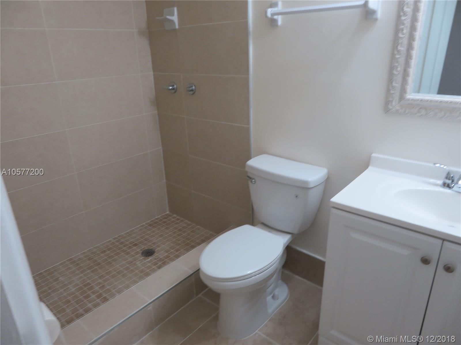 THE HORIZONS CONDO #4 - Residential Lease