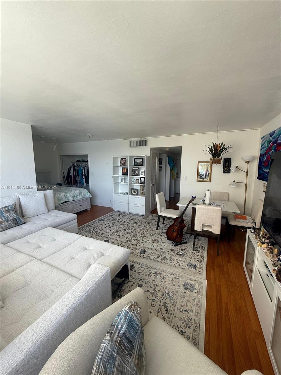 MIRADOR 1200 CONDO - Residential Lease