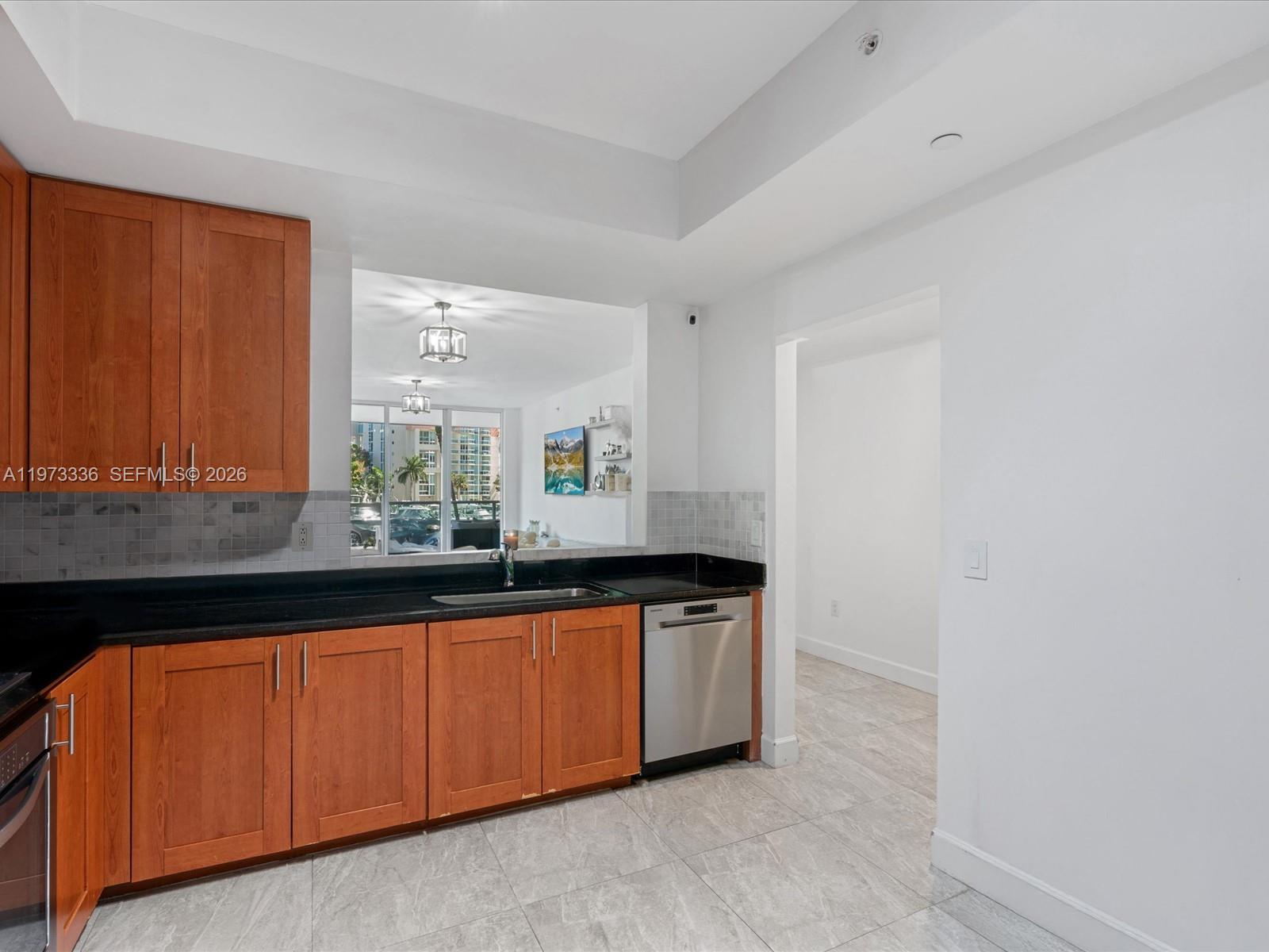 AVENTURA MARINA CONDO NUM - Residential