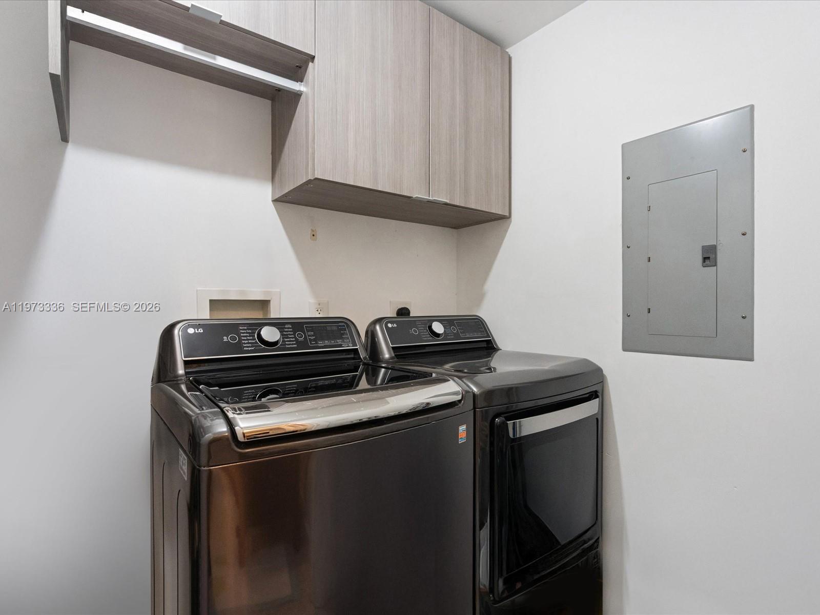 AVENTURA MARINA CONDO NUM - Residential