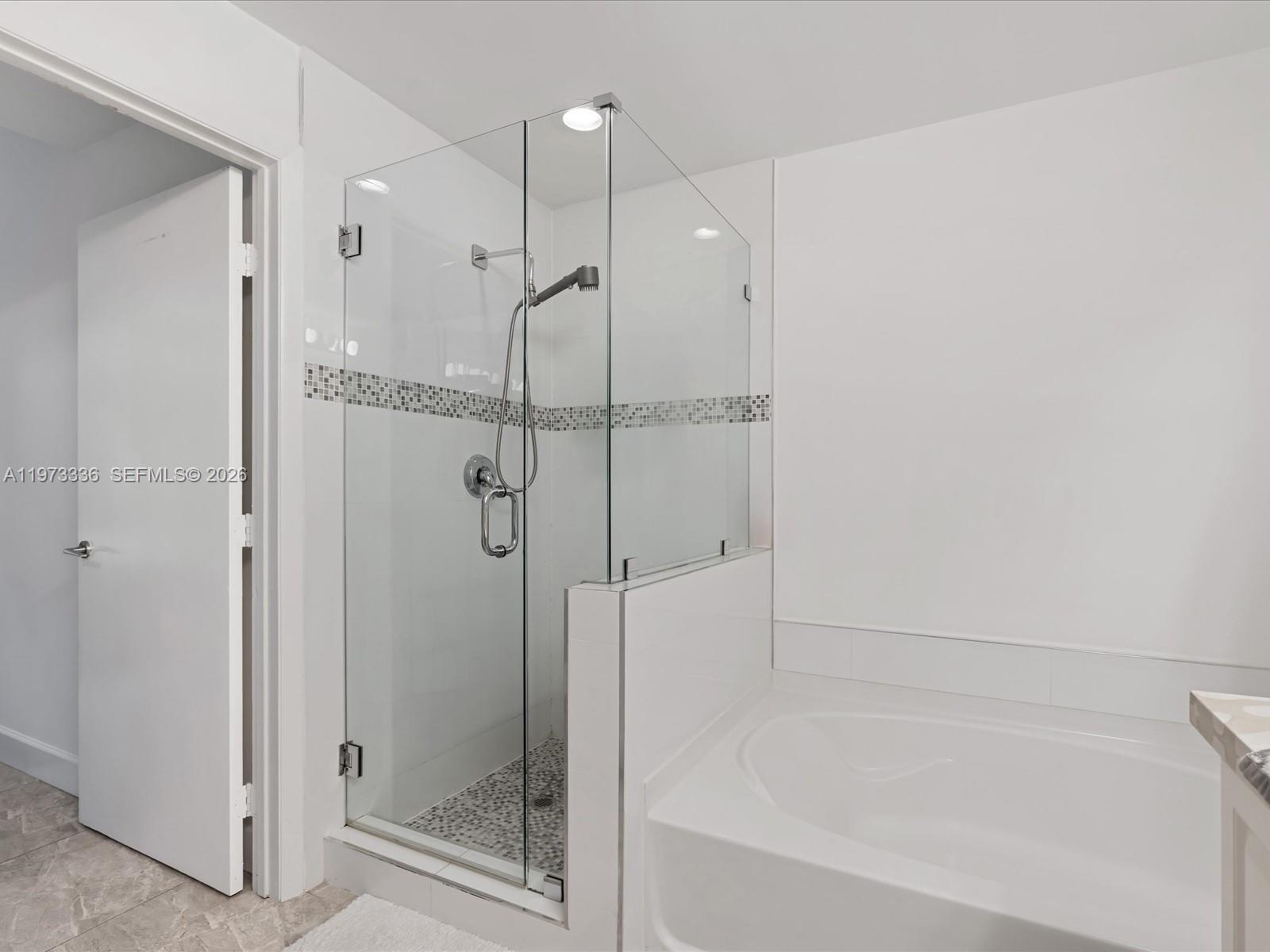 AVENTURA MARINA CONDO NUM - Residential