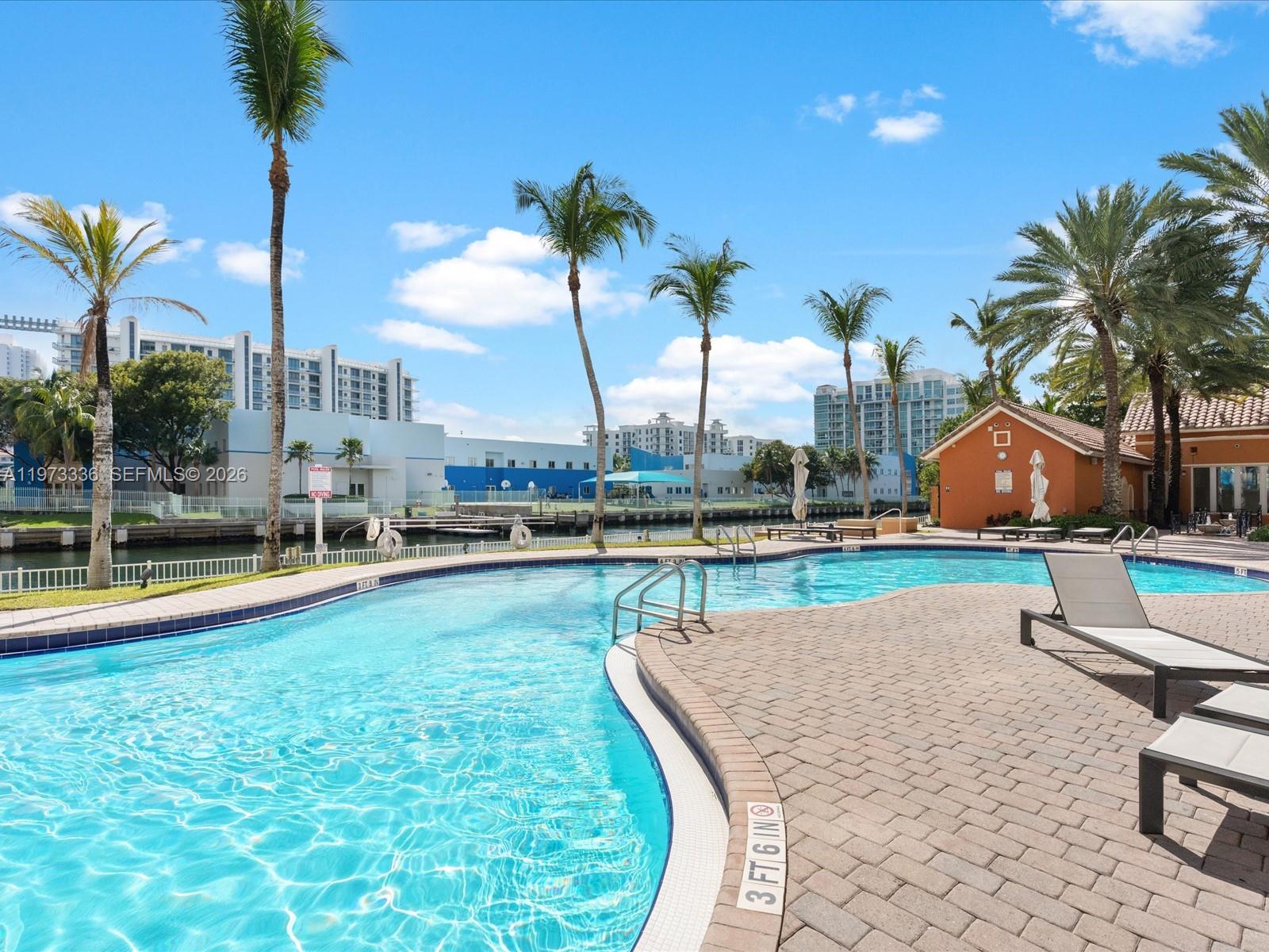 AVENTURA MARINA CONDO NUM - Residential