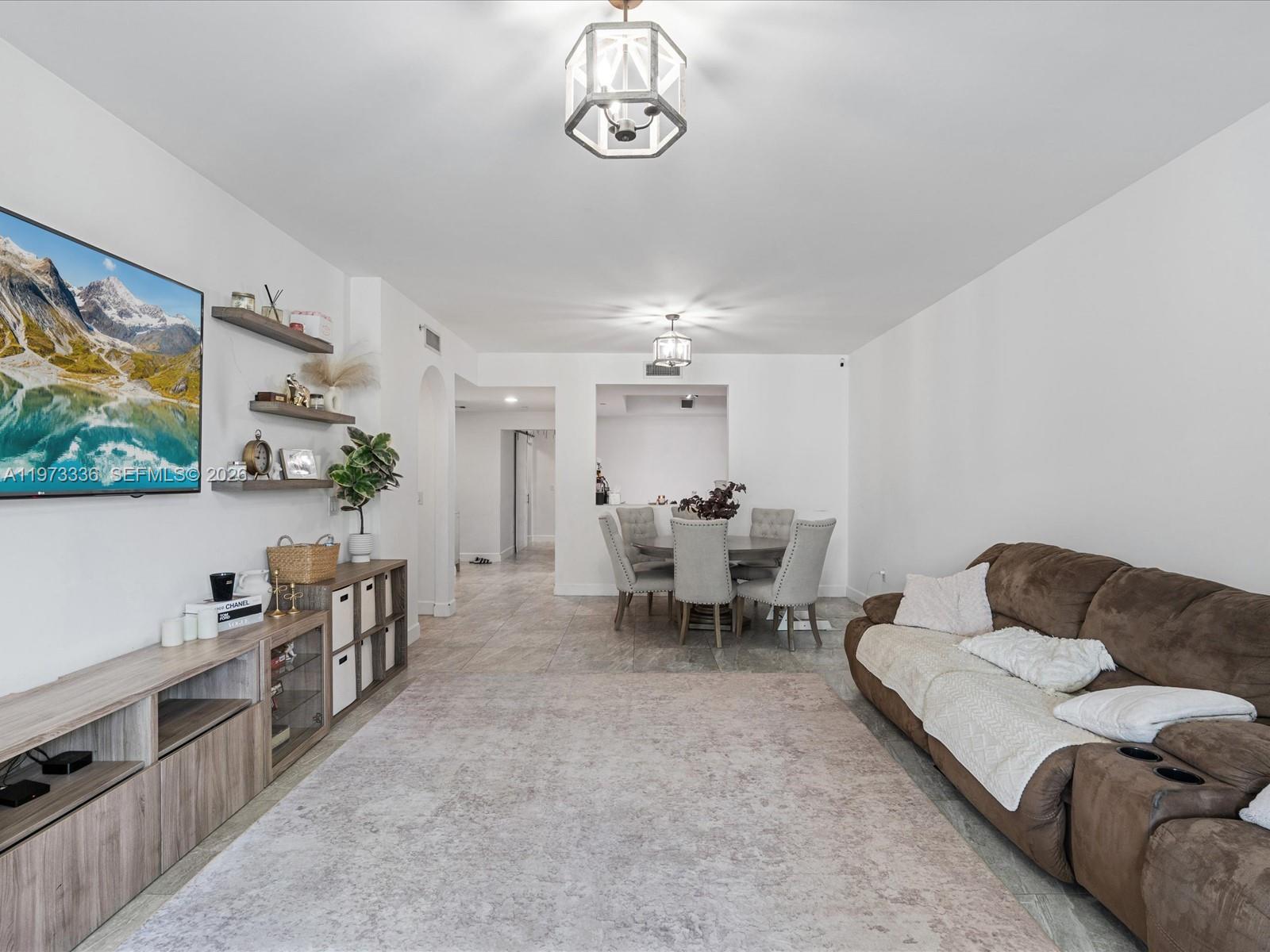 AVENTURA MARINA CONDO NUM - Residential