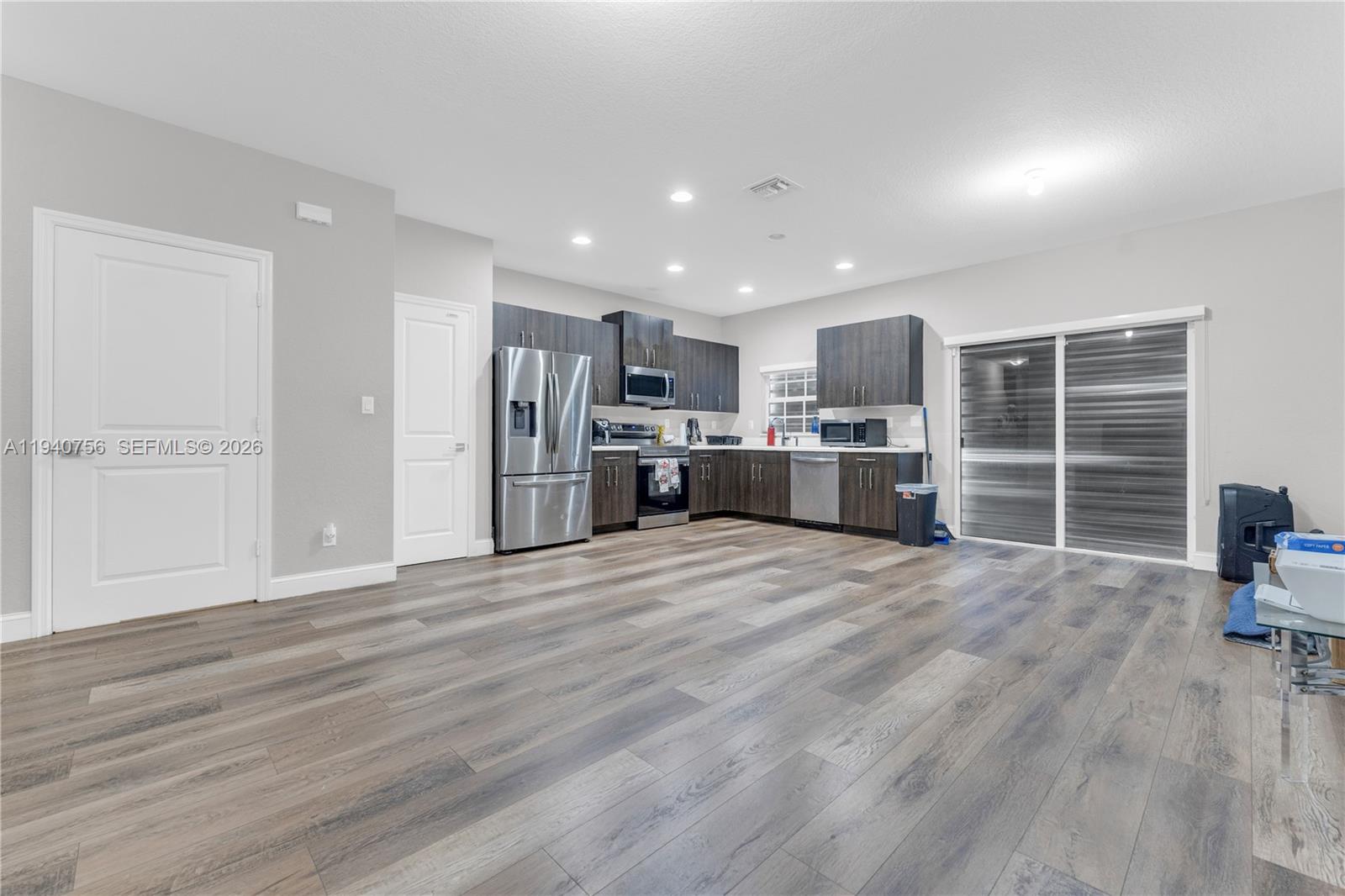 CRICKET CLUB - Residential