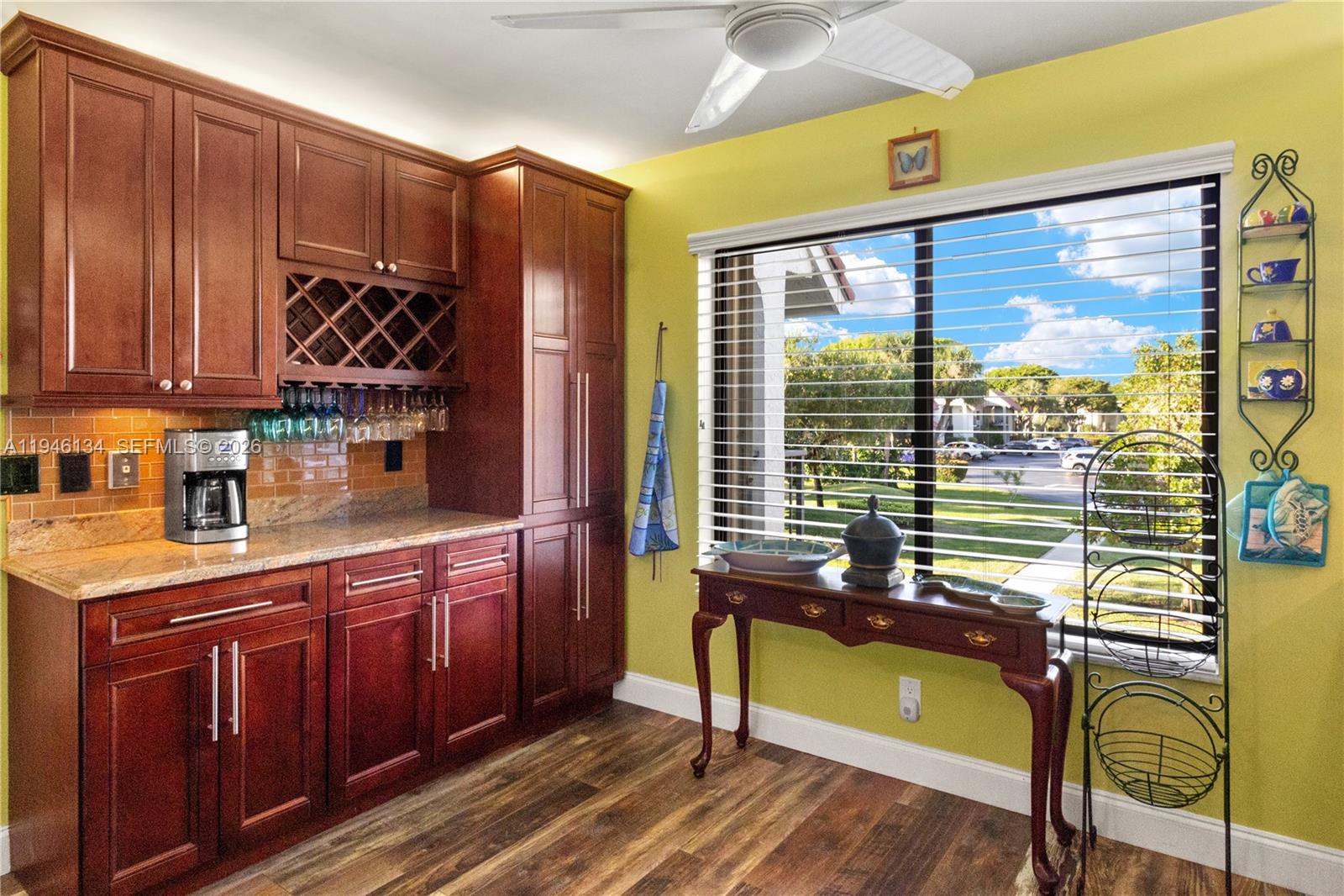 5519 Fairway Park Dr 203