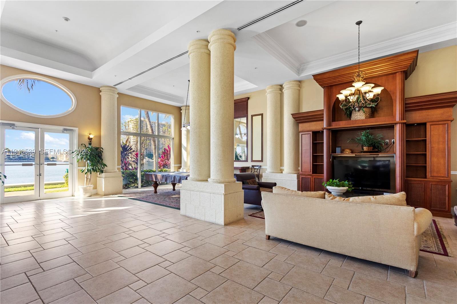 PORTO BELLAGIO CONDO - Residential