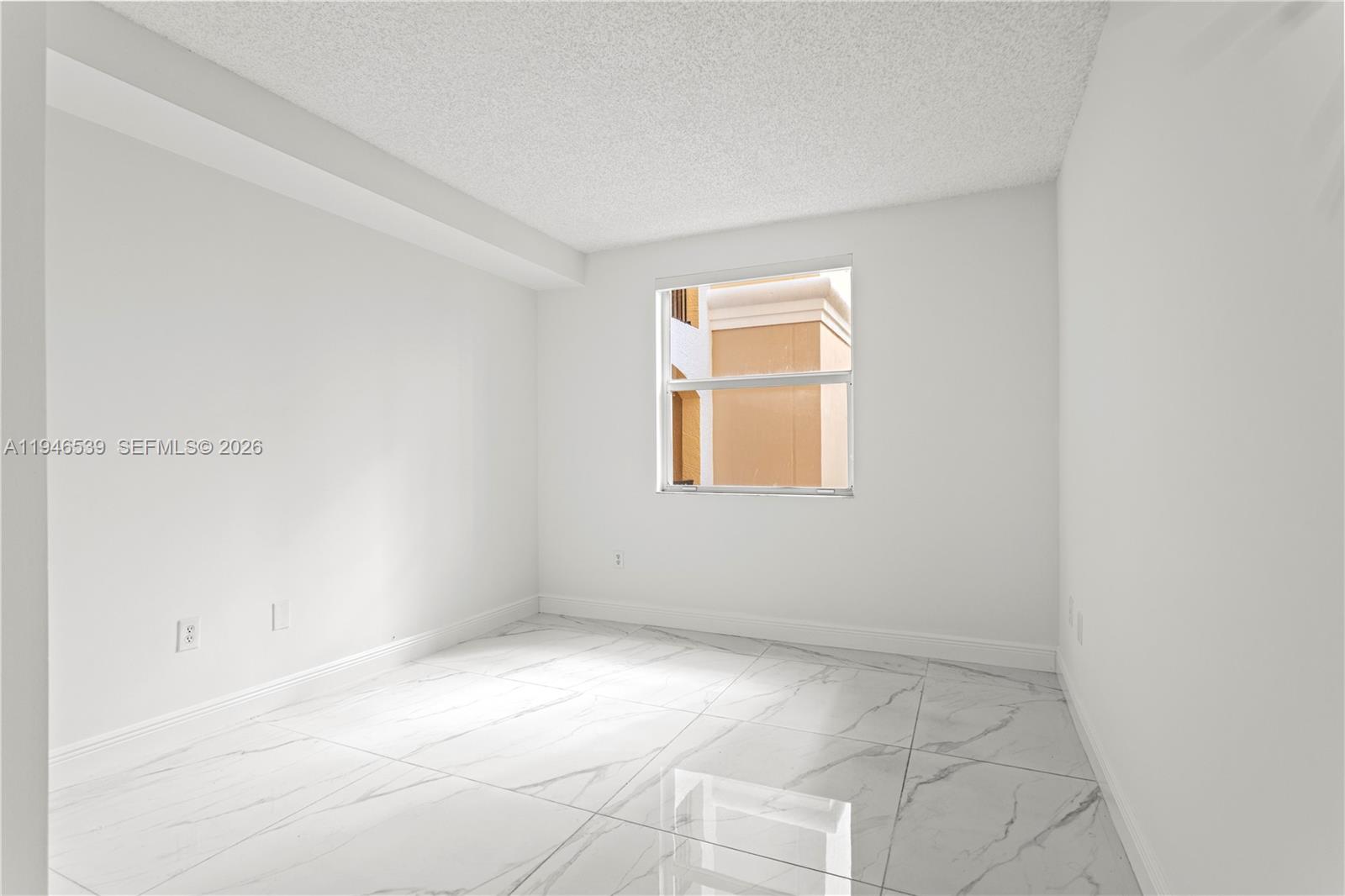 PORTO BELLAGIO CONDO - Residential