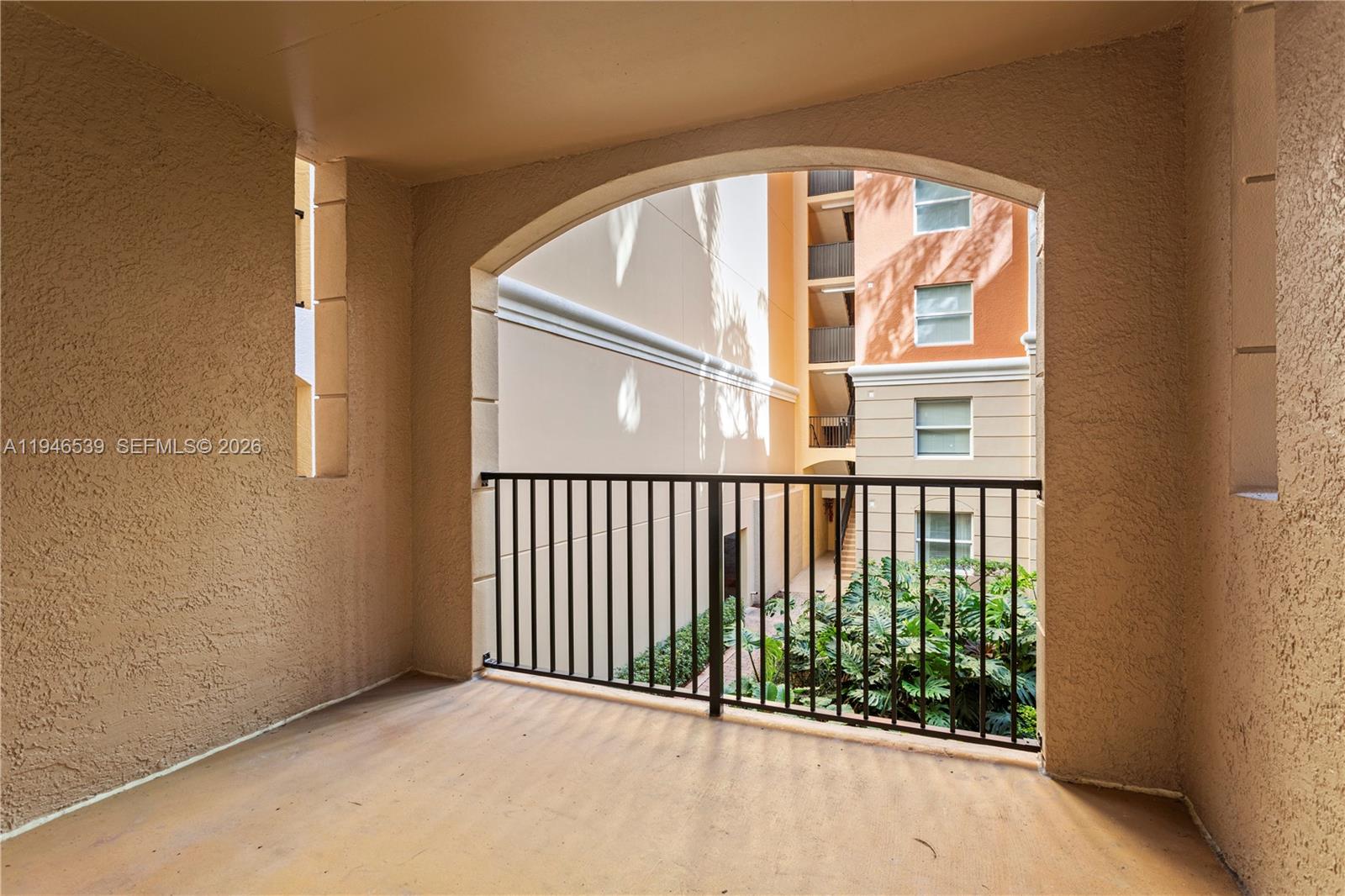 PORTO BELLAGIO CONDO - Residential
