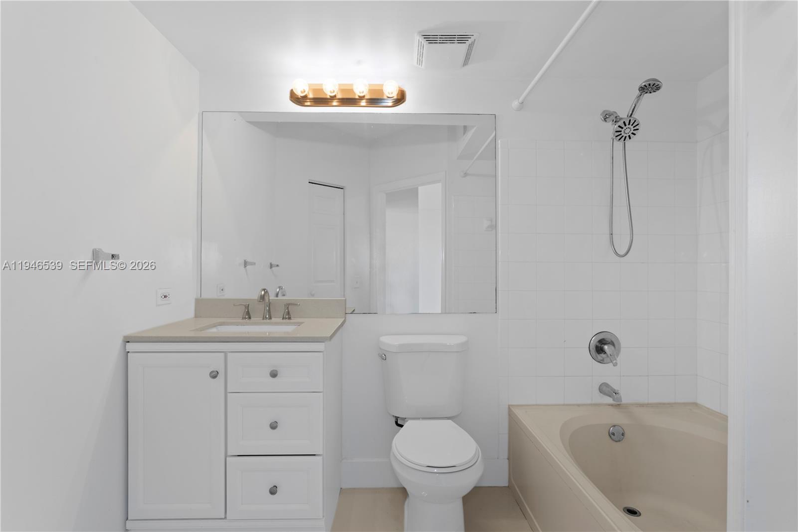 PORTO BELLAGIO CONDO - Residential