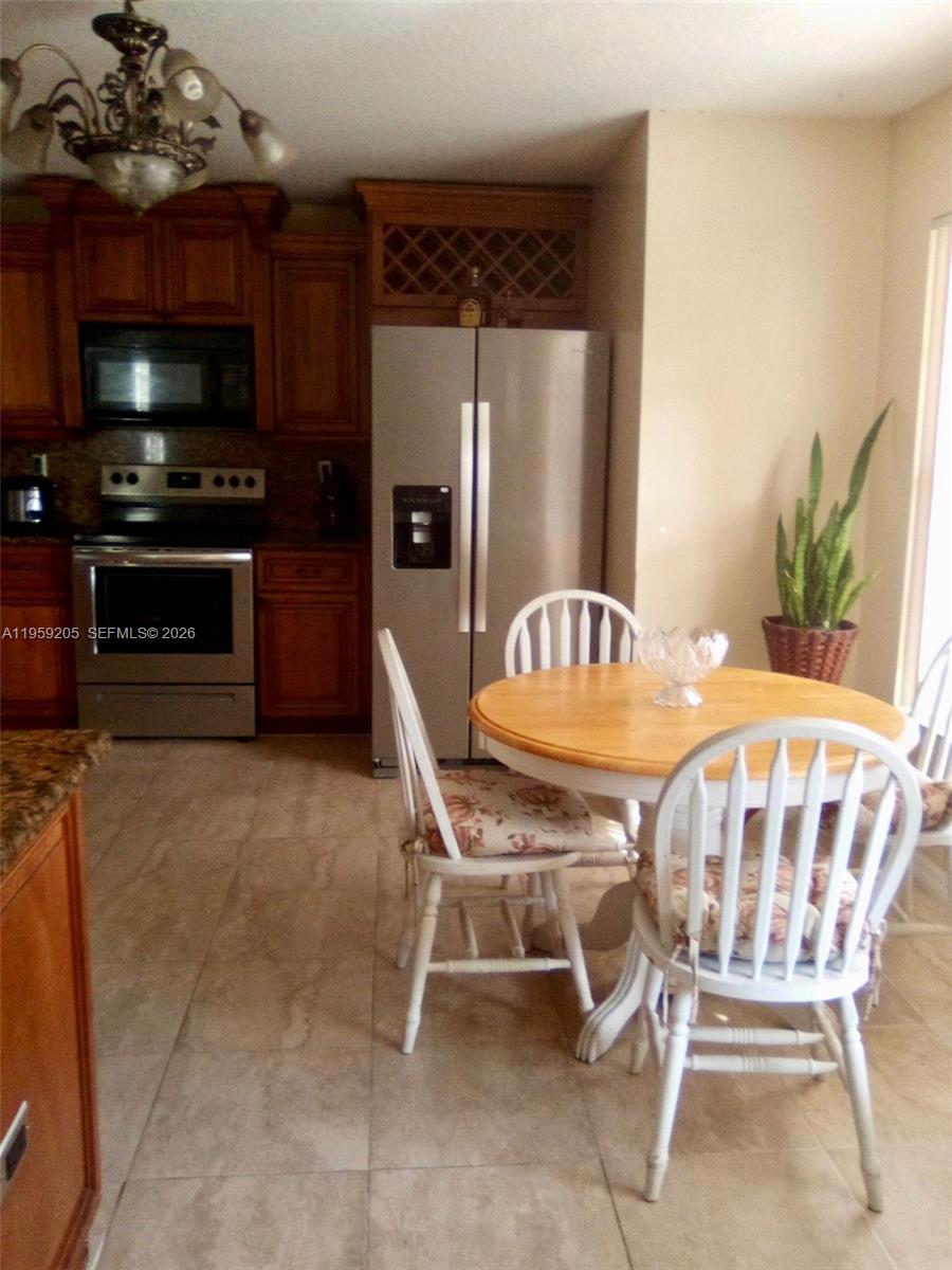 KESSLER GROVE SEC 1 - Residential Lease