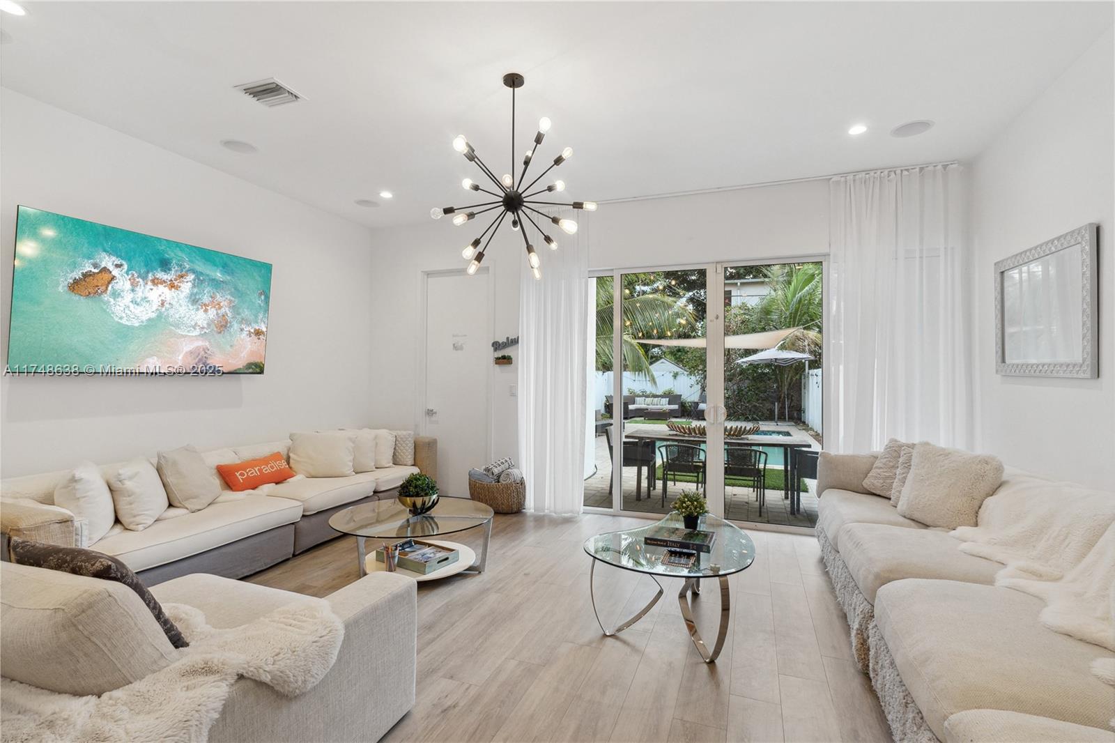 AMND MIAMI SUBURBAN ACRES - Residential Lease