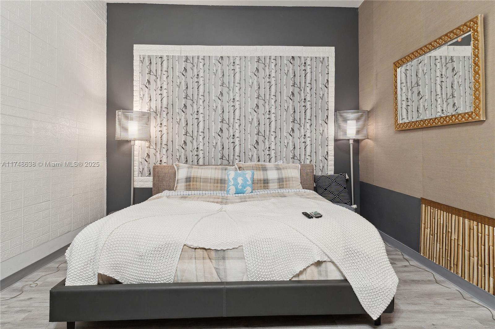 AMND MIAMI SUBURBAN ACRES - Residential Lease