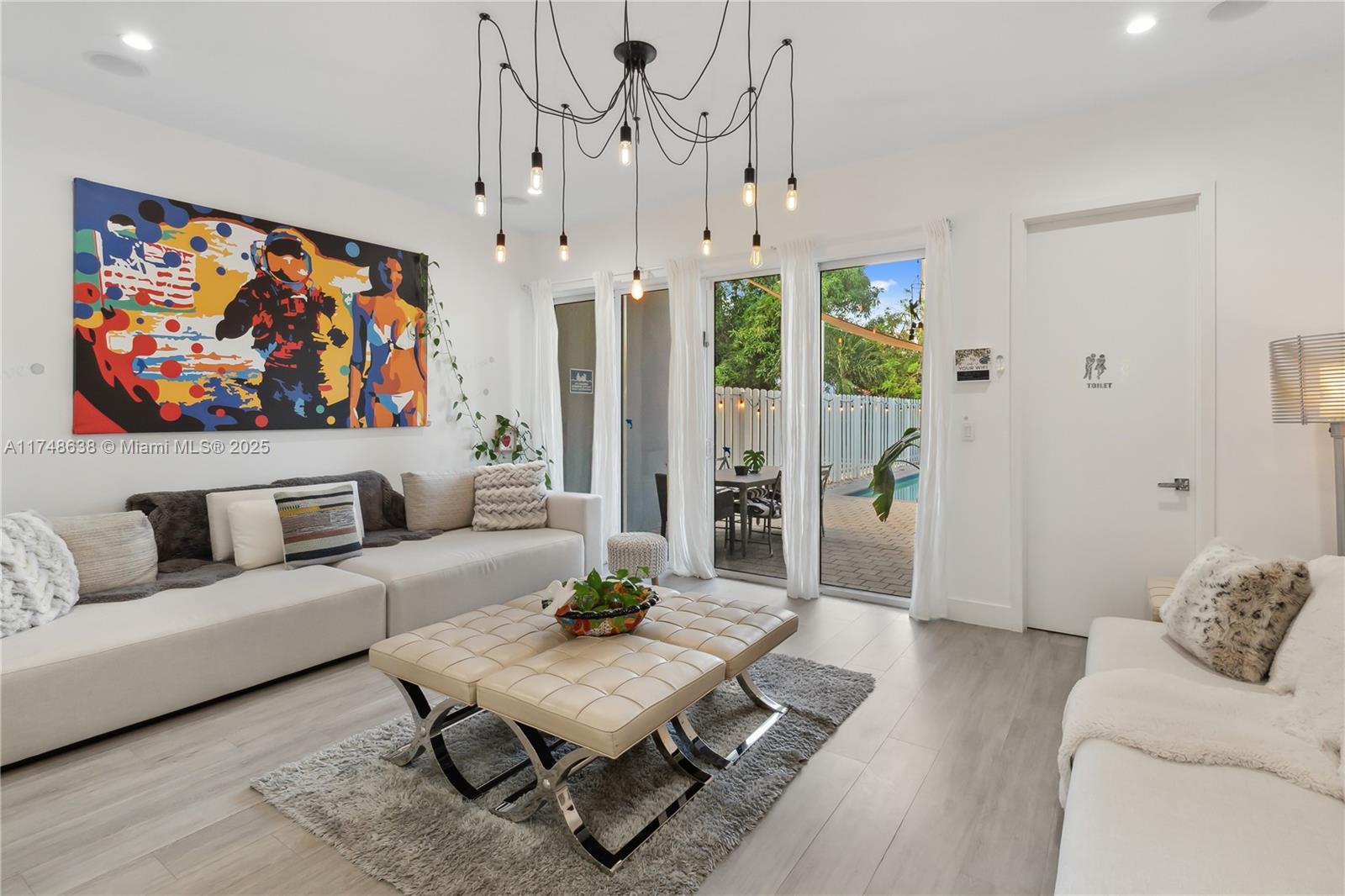 AMND MIAMI SUBURBAN ACRES - Residential Lease