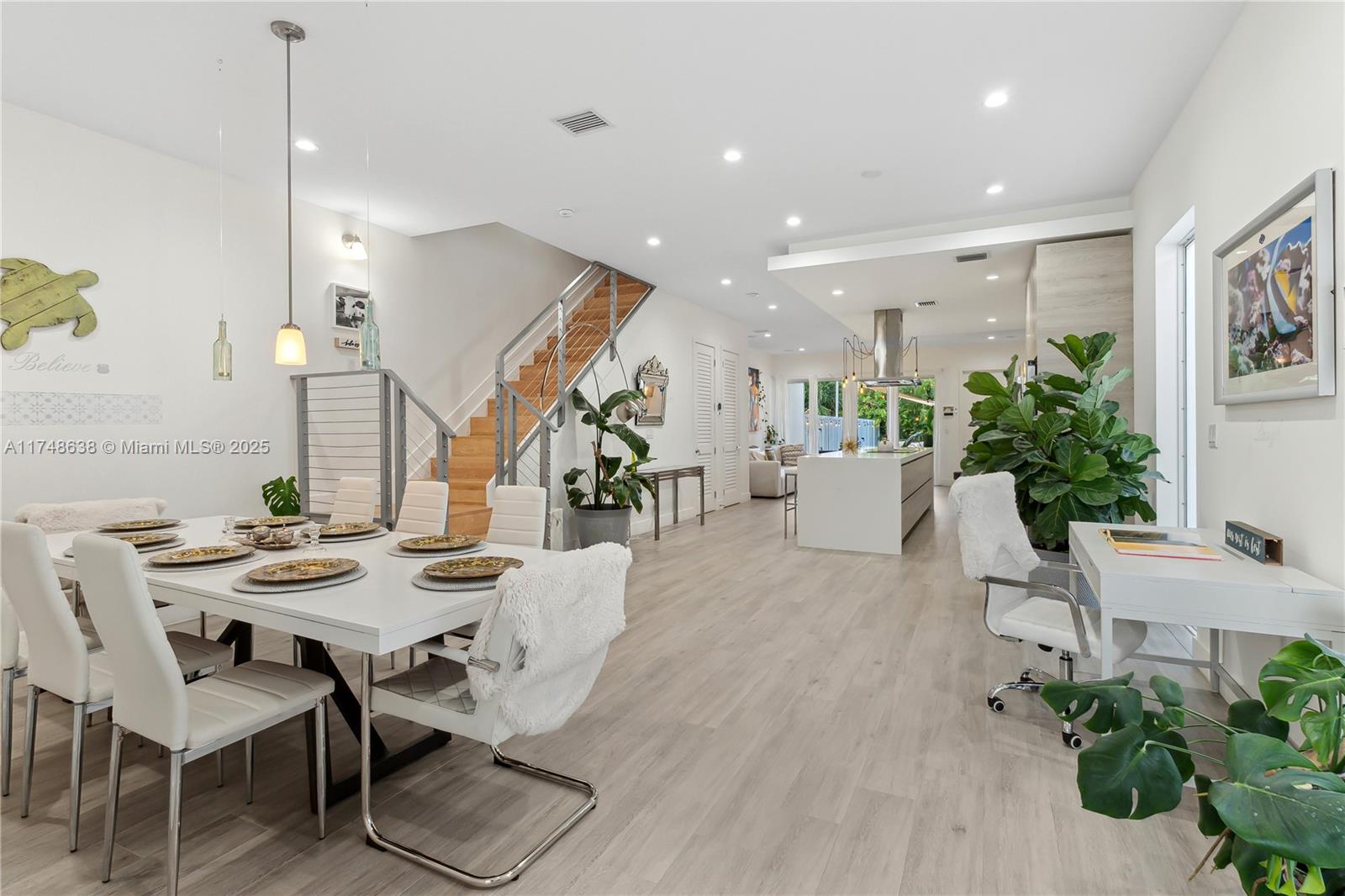 AMND MIAMI SUBURBAN ACRES - Residential Lease