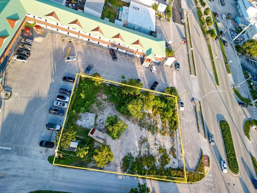 Remarkable opportunity to build a direct highway frontage commercial building in the heart of the Keys! This could be an owner occupied business or investment property. Current plan is for a 2700sqft building with drive through. Previous plans called for five units of 1000sqft (retail & professional services) in one building for a total of 5,000sqft. Owner is also open to a ground lease depending on terms. Residential TBR that was connected to this lot has been split off and sold. This listing is for the lot only. Phase 1 complete, ready for your buildout! Do not walk property, it is fenced/locked.