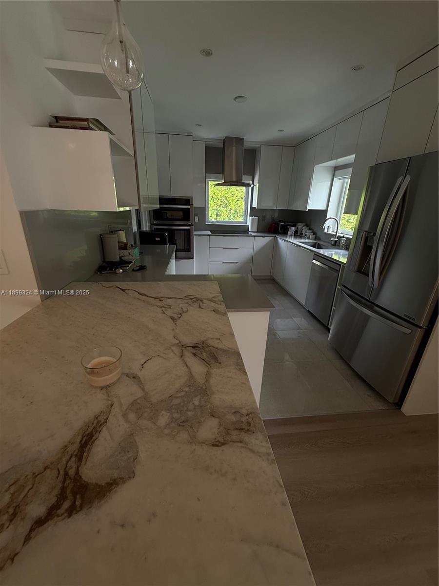 MIAMI SHORES SEC 3 - Residential Lease