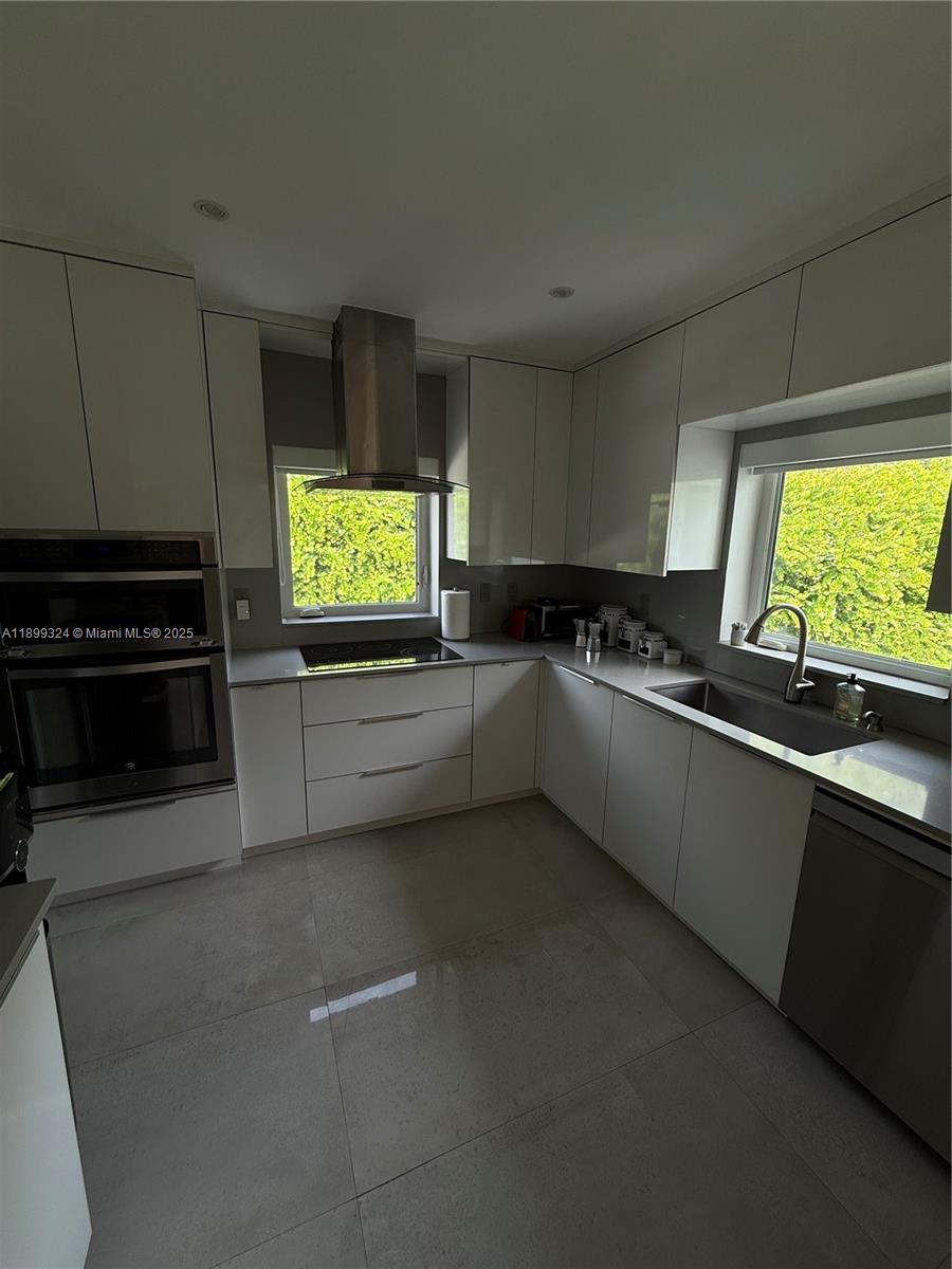 MIAMI SHORES SEC 3 - Residential Lease