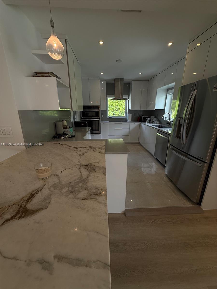 MIAMI SHORES SEC 3 - Residential Lease