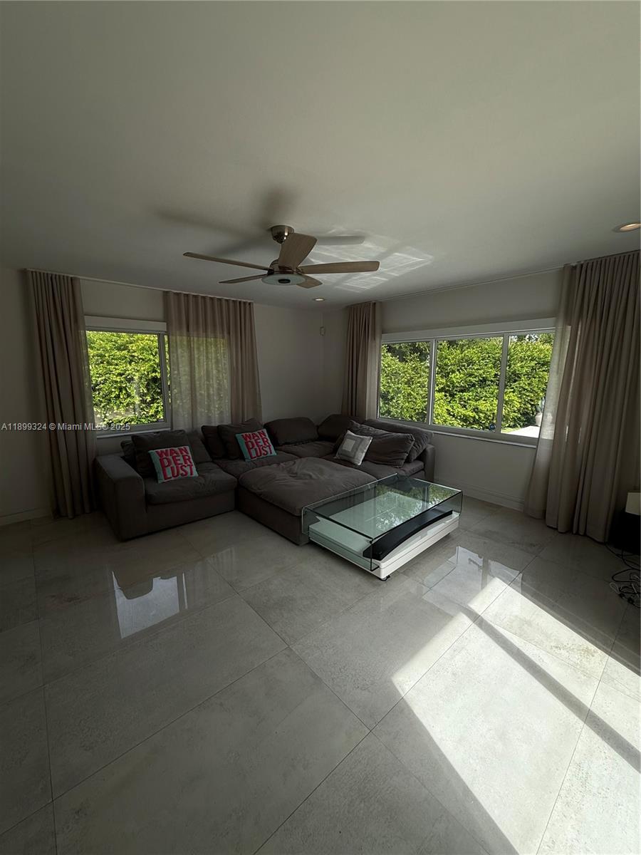 MIAMI SHORES SEC 3 - Residential Lease