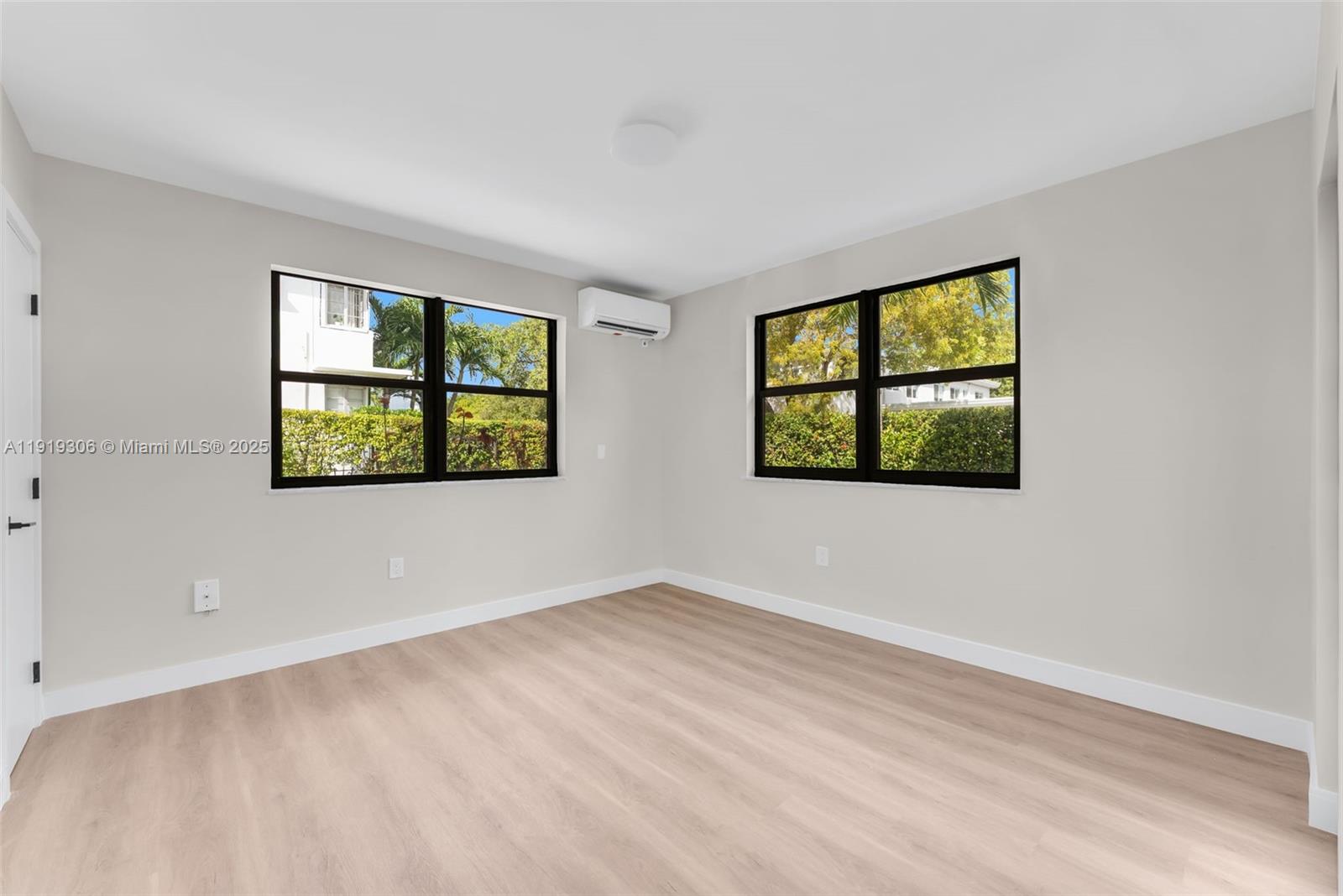 B L G CONDO - Residential