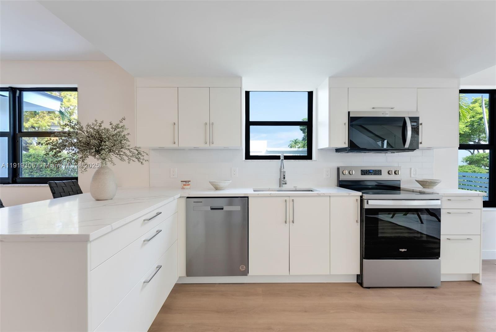 B L G CONDO - Residential