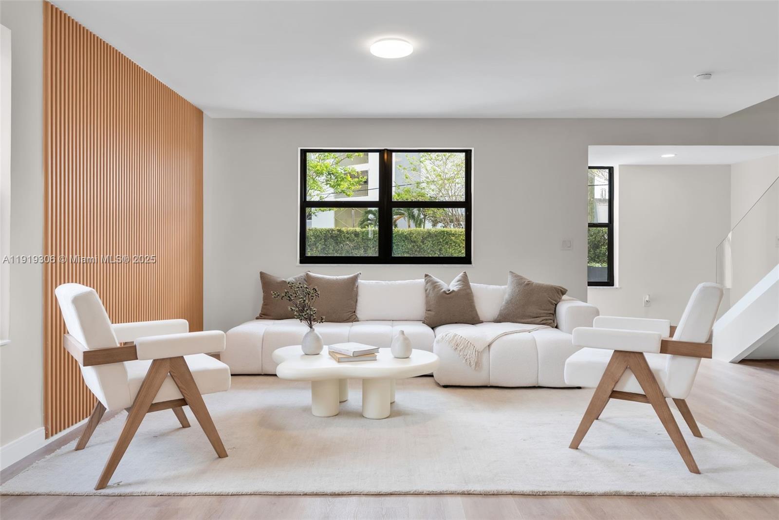 B L G CONDO - Residential