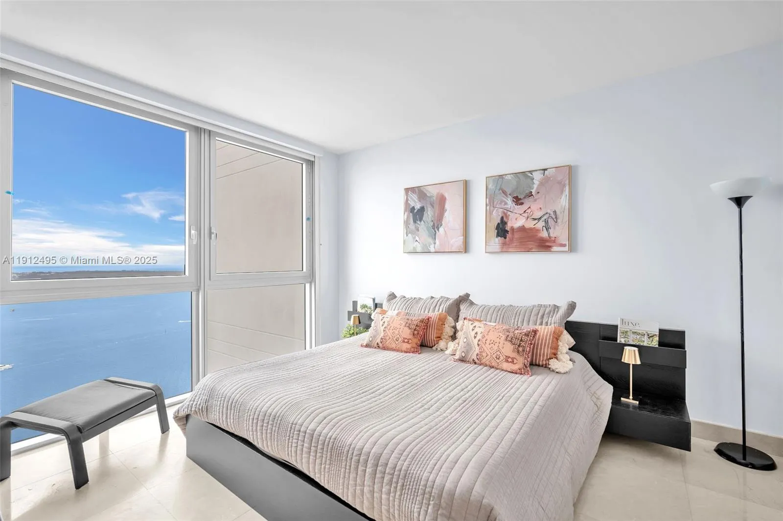 Miami, Florida 33131, United States, 2 Bedrooms Bedrooms, ,3 BathroomsBathrooms,Residential,Active,243015