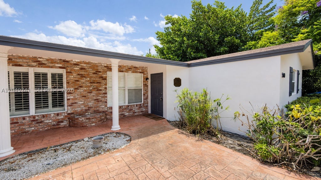 Photo of 5040 NE 14th Ter #0, Fort Lauderdale, FL 33334 (MLS # A12049741)
