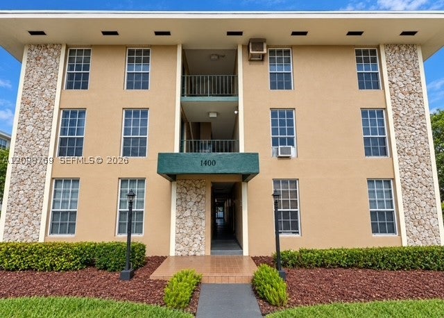 1400 S Douglas Rd 14