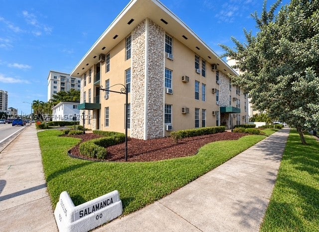 1400 S Douglas Rd 14